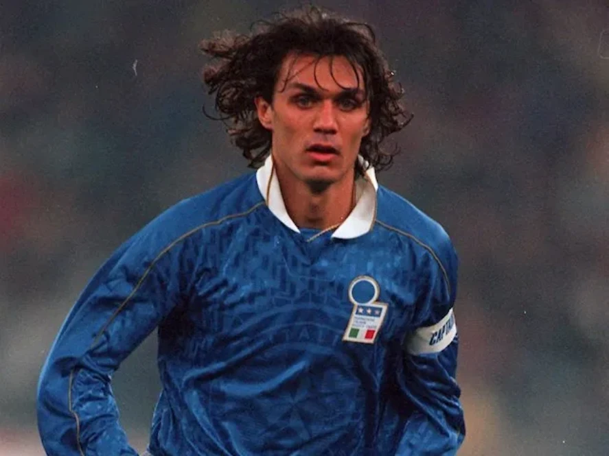 Paolo Maldini (Ý) 