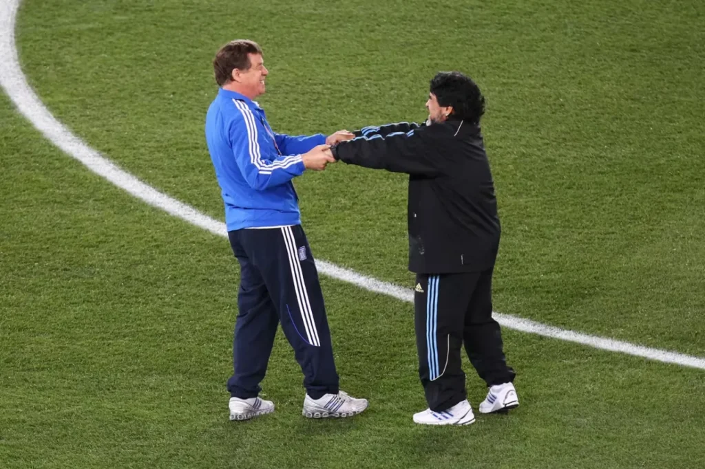 1. Otto Rehhagel – 72 tuổi 31 ngày (World Cup 2010)