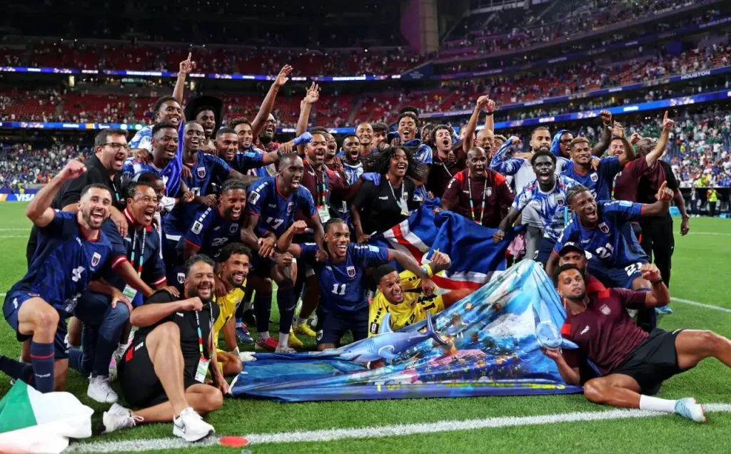 Cabo Verde giành vị trí nhì bảng H, lần đầu tiên tiến vào vòng knock-out. Ảnh: FIFA