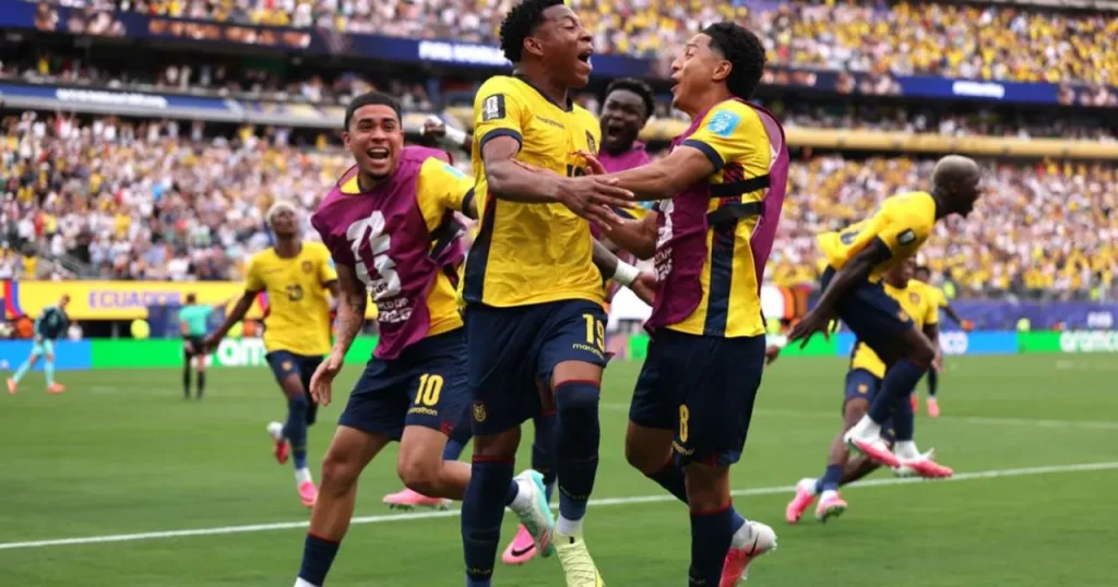 Diễn Biến Trận Đấu Ecuador 2-1 Đức