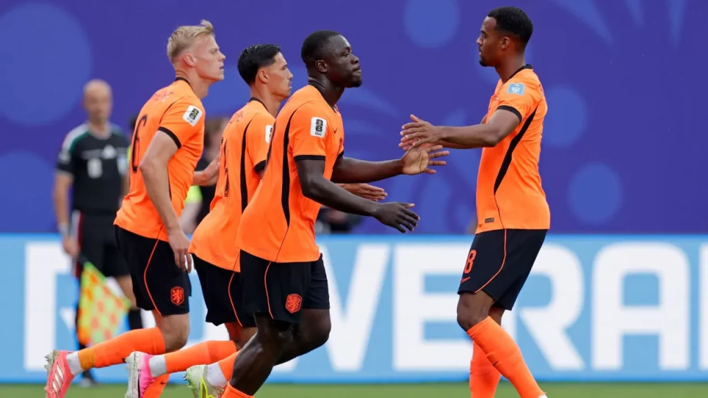 Diễn Biến Trận Đấu Tunisia 1-3 Hà Lan 