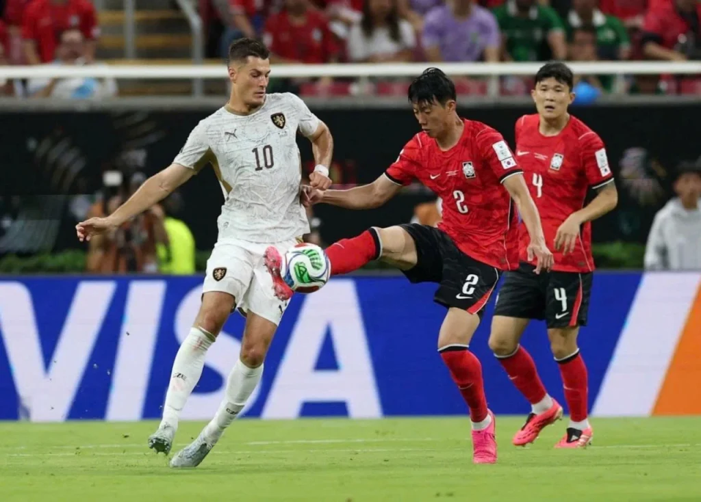 Đội tuyển Hàn Quốc hoàn tất cú lội ngược dòng ngoạn mục, sau khi đánh bại CH Séc 2-1. Ảnh: FIFA