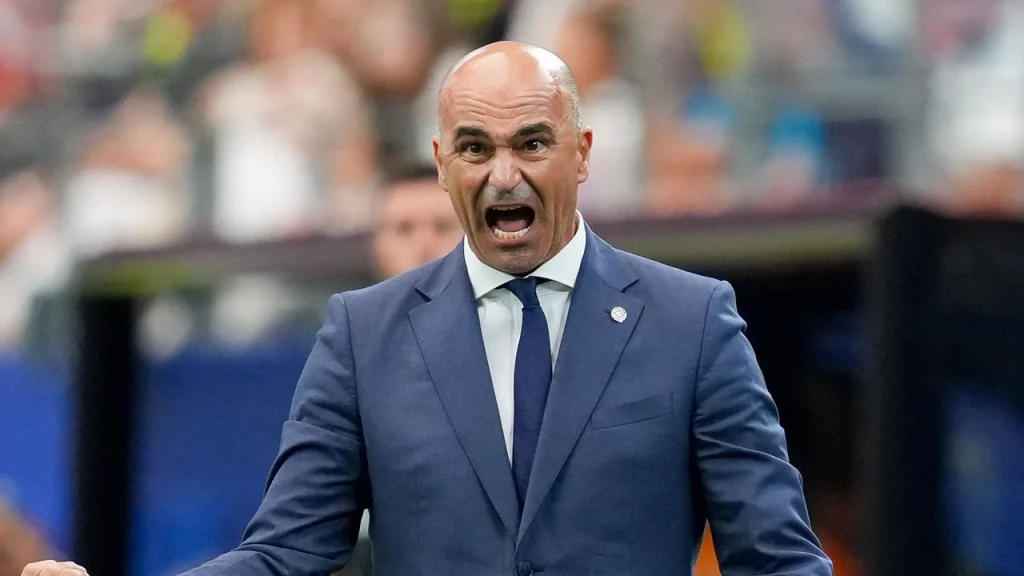 HLV Martínez chia tay Bồ Đào Nha sau trận thua sát nút trước Tây Ban Nha. Ảnh: FIFA