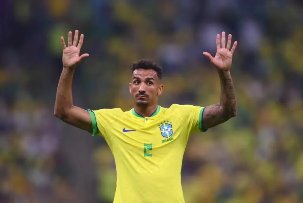 Hậu Vệ: Danilo (Brazil)